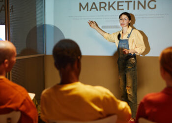 The Funnel – Investiția strategică în marketing digital și automatizare CRM